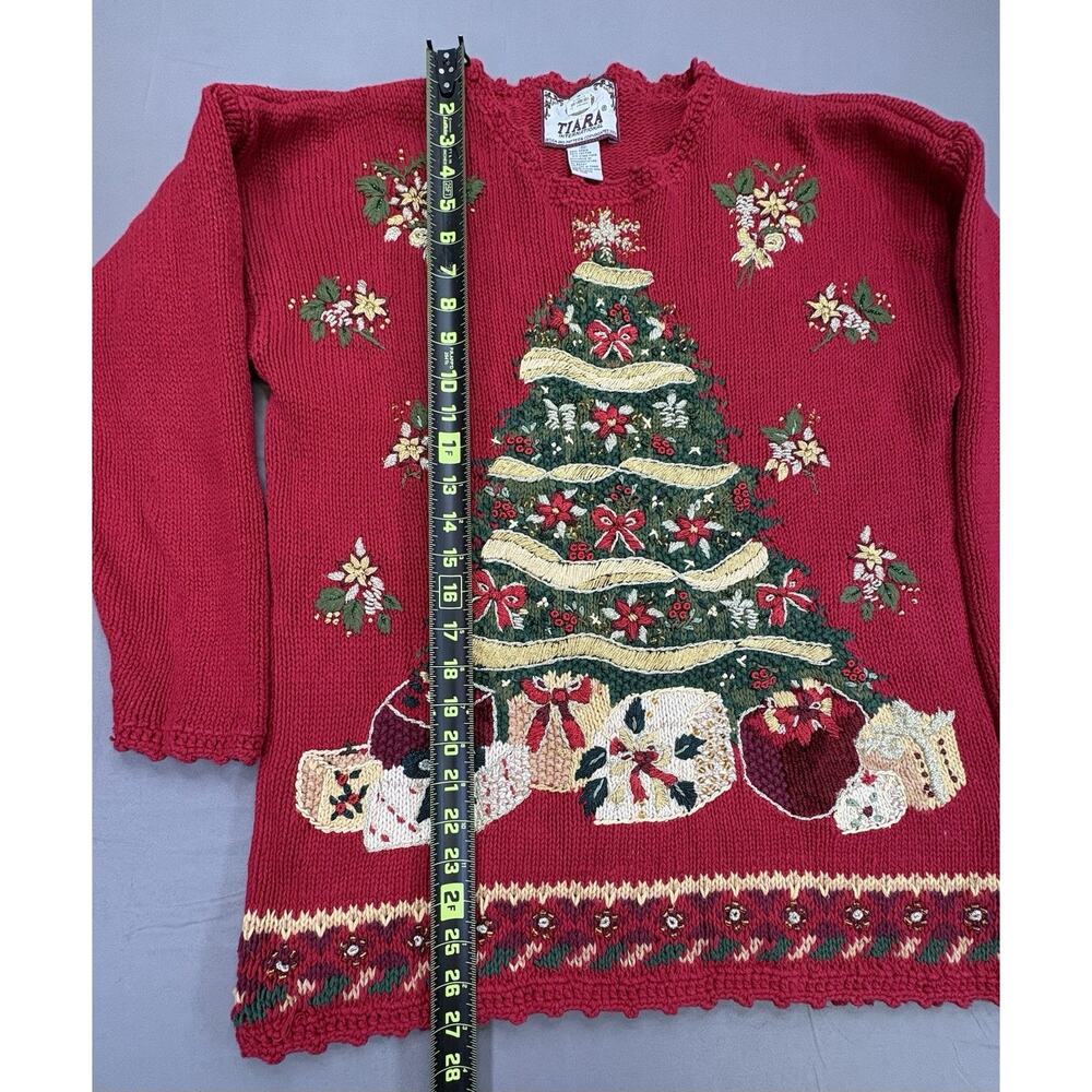 Vintage Christmas Sweater Womens M Red Embroidered Tree Presents Retro Y2K Tiara - Picture 3 of 9